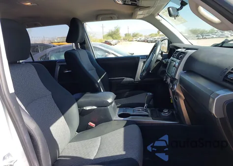 2018 Toyota 4Runner Sr5 from USA, damaged, VIN JTEBU5JR6J5594536